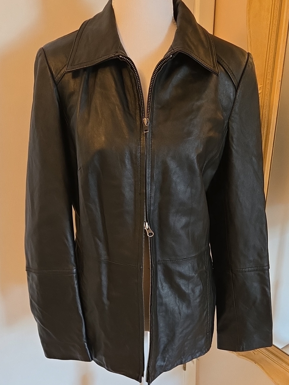 Danier Black Leather Jacket XS - Picture 4 of 11